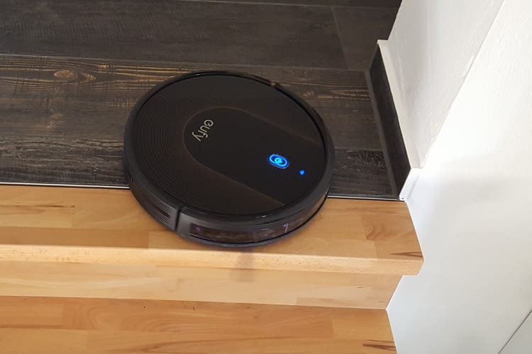 Treppen erkannte Eufy RoboVac 30C im Test zuverlässig Treppen erkannte Eufy RoboVac 30C im Test zuverlässig