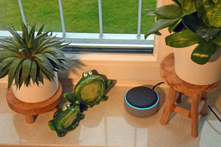 Echo Dot der 3. Generation findet auch auf kleinstem Raum seinen Platz Echo Dot der 3. Generation findet auch auf kleinstem Raum seinen Platz