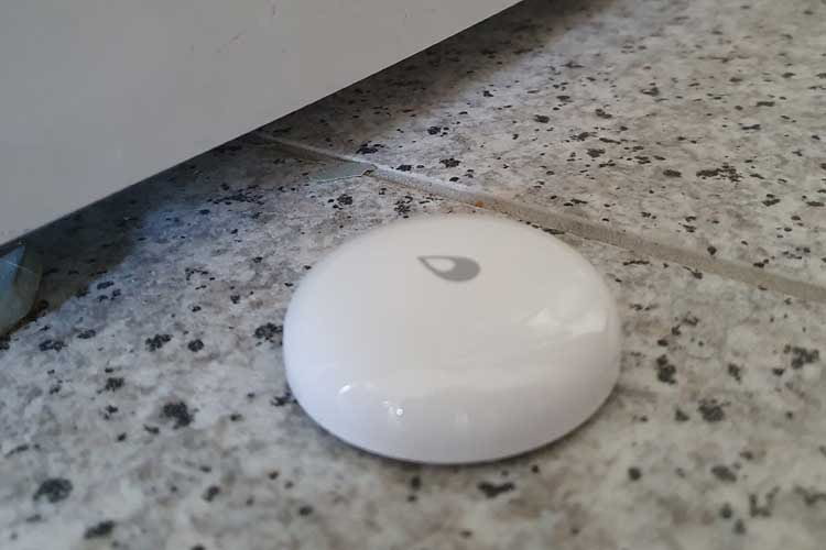 Der Aqara Water Leak Sensor warnt vor Wasserschäden durch Waschmaschinen, Spülmaschinen und Co. Der Aqara Water Leak Sensor warnt vor Wasserschäden durch Waschmaschinen, Spülmaschinen und Co.