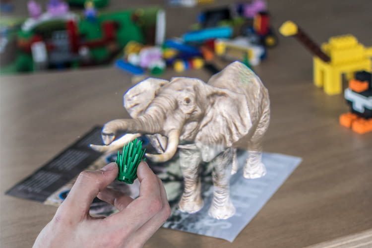 So sieht die 3D-Projektion per Smartphone-App und Karton-Headset aus So sieht die 3D-Projektion per Smartphone-App und Karton-Headset aus