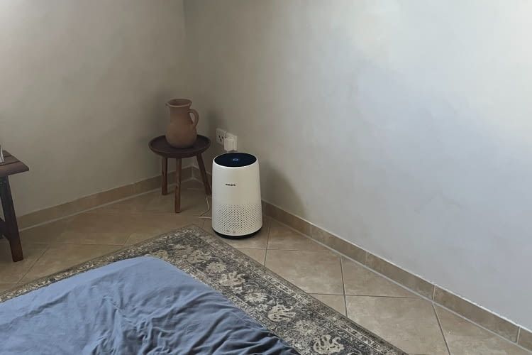 Aufgrund seiner leisen Arbeitsweise ist der Serie 800 Luftreiniger auch für das Schlafzimmer geeignet. Aufgrund seiner leisen Arbeitsweise ist der Serie 800 Luftreiniger auch für das Schlafzimmer geeignet.