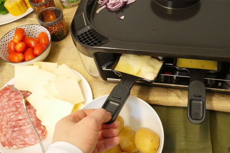 Wir haben sowohl Schweizer-Käse als auch eine französische Variante getestet Wir haben sowohl Schweizer-Käse als auch eine französische Variante getestet