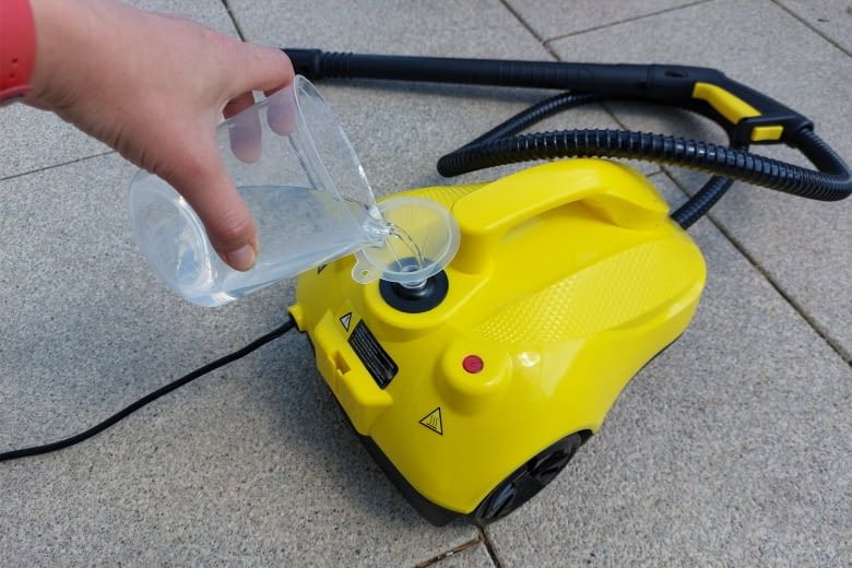 Je nach Gerät kann der Wasser Tank Inhalt sehr unterschiedlich sein Je nach Gerät kann der Wasser Tank Inhalt sehr unterschiedlich sein