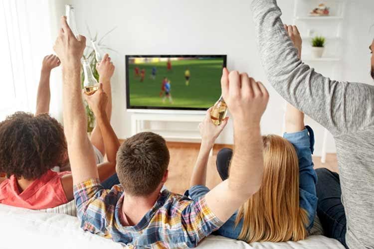 Beim Fußball ist die ruckelfreie Übertragung in Echtzeit besonders wichtig Beim Fußball ist die ruckelfreie Übertragung in Echtzeit besonders wichtig