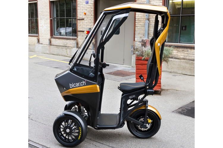 Die verbauten Solarzellen sorgen für grünen Strom im BICAR Die verbauten Solarzellen sorgen für grünen Strom im BICAR