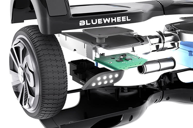 Zwei 350 Watt-Motoren treiben das Hoverboard Bluewheel HX310s an Zwei 350 Watt-Motoren treiben das Hoverboard Bluewheel HX310s an