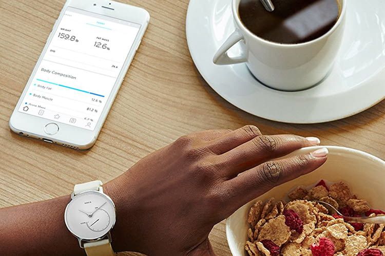 Die Withings Health Mate App kann mit bestimmten Fitnesstrackern gekoppelt werden oder selbst Schritte zählen Die Withings Health Mate App kann mit bestimmten Fitnesstrackern gekoppelt werden oder selbst Schritte zählen