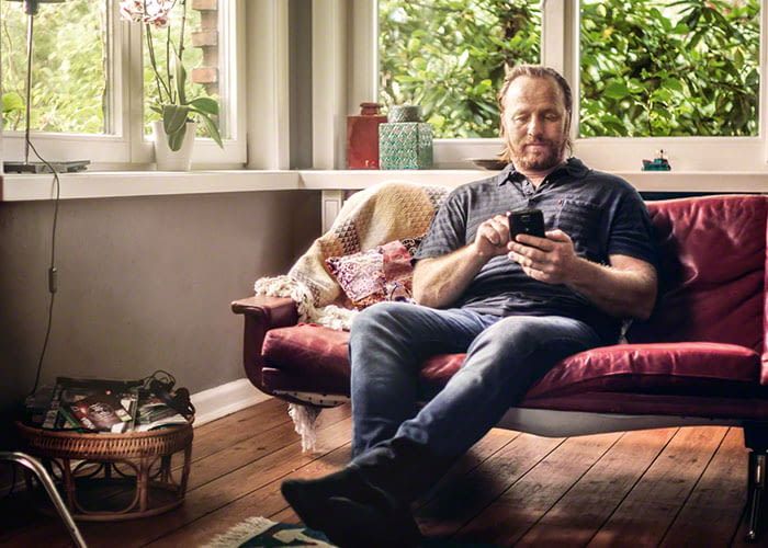 Per Smartphone App lässt sich der Bosch Indego 350 Connect auch remote steuern Per Smartphone App lässt sich der Bosch Indego 350 Connect auch remote steuern