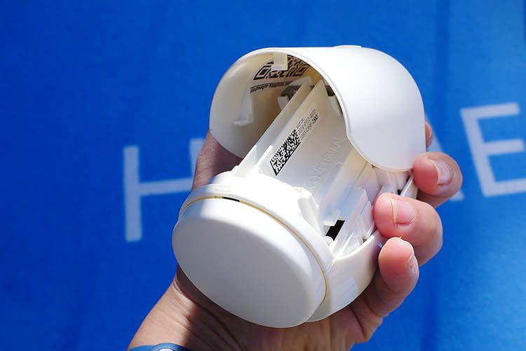 Die meisten Smart Home Thermostate lassen sich zum Batteriewechsel aufdrehen oder aufklappen Die meisten Smart Home Thermostate lassen sich zum Batteriewechsel aufdrehen oder aufklappen