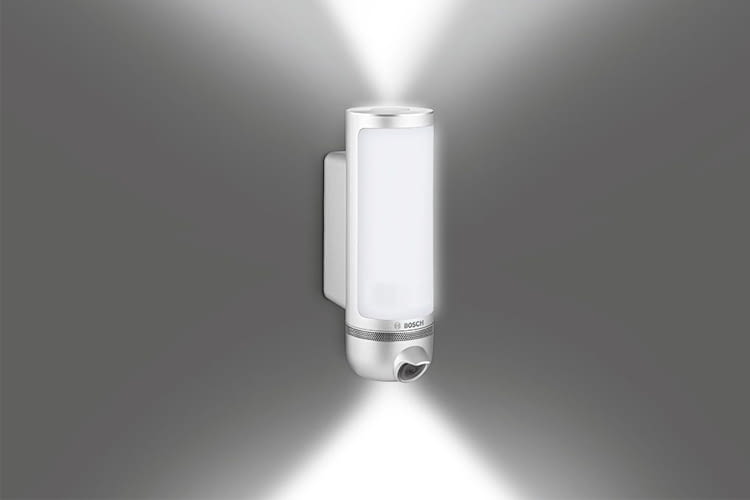 Die Eyes von Bosch verfügt über ein Ober- Unter- und vorderes Hauptlicht Die Eyes von Bosch verfügt über ein Ober- Unter- und vorderes Hauptlicht