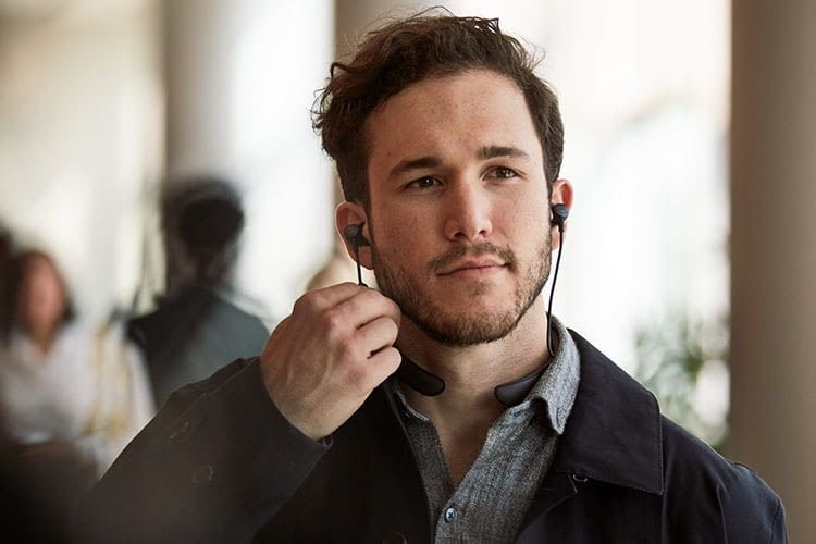 Der Bose QUietControl 30 In-Ear-Kopfhörer kann auch als Headset genutzt werden Der Bose QUietControl 30 In-Ear-Kopfhörer kann auch als Headset genutzt werden