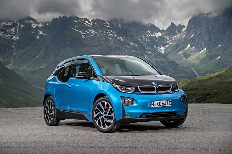 Der BMW i3 kann durch viele Vorteile im E-Auto-Vergleich punkten Der BMW i3 kann durch viele Vorteile im E-Auto-Vergleich punkten