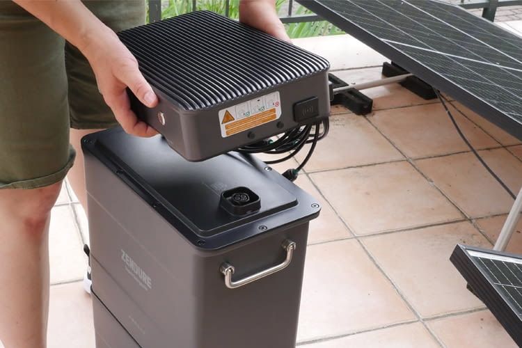 Zendure Hyper 2000 lässt sich sehr einfach in Betrieb nehmen Zendure Hyper 2000 lässt sich sehr einfach in Betrieb nehmen