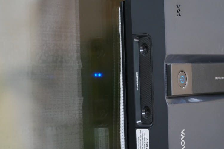 Der Wischmopp sollte nur leicht feucht sein - so erhält man nach dem Trocknen ein streifenfreies Ergebnis. Der Wischmopp sollte nur leicht feucht sein - so erhält man nach dem Trocknen ein streifenfreies Ergebnis.