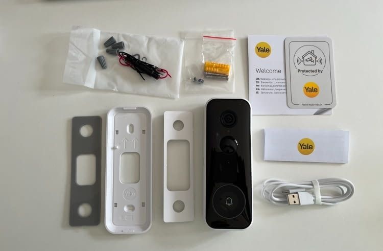 Der volle Lieferumfang der Yale Smart Video Doorbell Der volle Lieferumfang der Yale Smart Video Doorbell