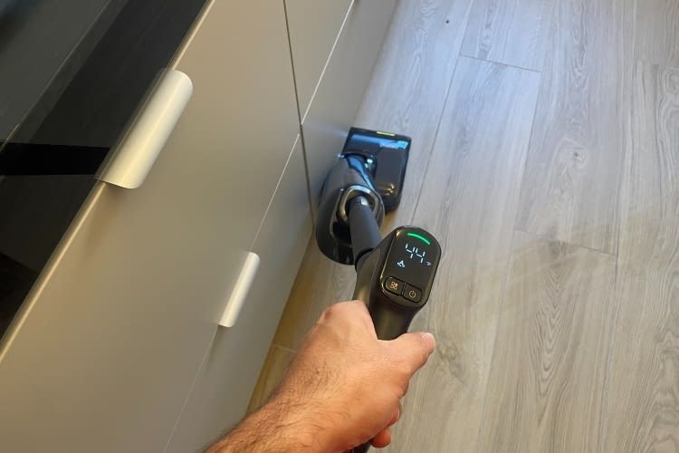 Dank mehrerer Gelenke ist der M50 Ultra enorme flexibel Dank mehrerer Gelenke ist der M50 Ultra enorme flexibel