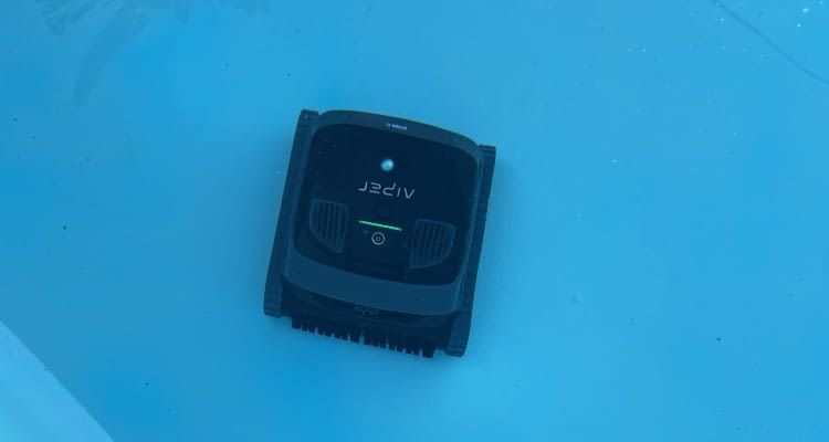 Die Poolbodenreinigung mit AIPER Scuba X1 war super gründlich Die Poolbodenreinigung mit AIPER Scuba X1 war super gründlich