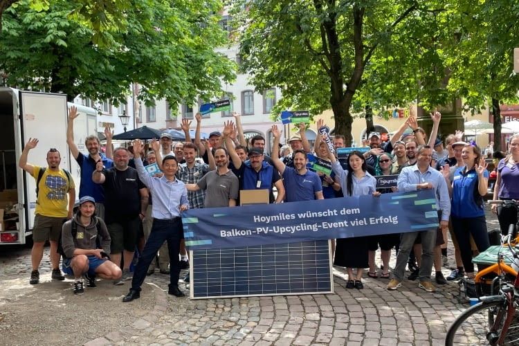 Mit dem Weltrekord wird aufgefordert diesen zu brechen! Mit dem Weltrekord wird aufgefordert diesen zu brechen!