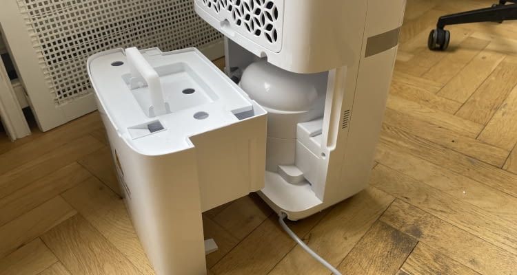 Der Tank ist mit 5,5 Litern sehr umfangreich Der Tank ist mit 5,5 Litern sehr umfangreich