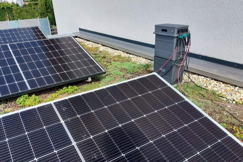 Bei unserem Test kamen insgesamt vier Solarmodule zum Einsatz Bei unserem Test kamen insgesamt vier Solarmodule zum Einsatz