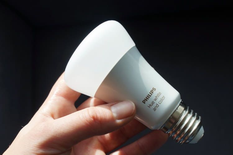 Smart Leuchtmittel wie dieses lassen sich überall einfach nachrüsten Smart Leuchtmittel wie dieses lassen sich überall einfach nachrüsten