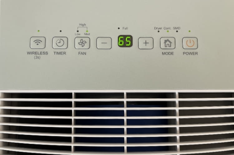 Das übersichtliche Bedienpanel mit LED-Anzeige erleichtert zeigte sich im Test nutzerfreundlich Das übersichtliche Bedienpanel mit LED-Anzeige erleichtert zeigte sich im Test nutzerfreundlich