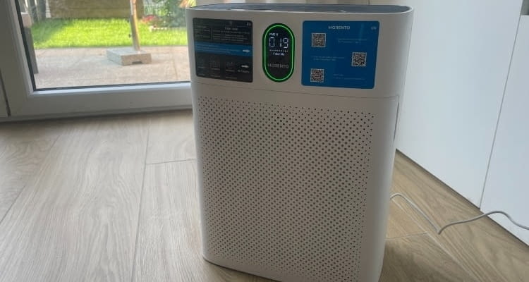 Quaderförmig mit abgerundeten Ecken: Der Morento Luftreiniger hat ein anderes Design als die meisten Konkurrenzmodelle Quaderförmig mit abgerundeten Ecken: Der Morento Luftreiniger hat ein anderes Design als die meisten Konkurrenzmodelle