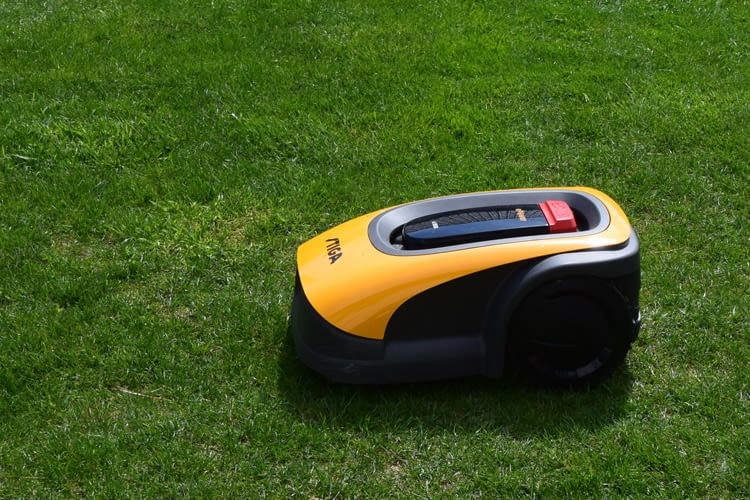 Schon mit wenigen Maßnahmen wird die Roboter Nutzung sicherer Schon mit wenigen Maßnahmen wird die Roboter Nutzung sicherer