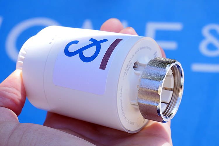 Der Anschluss smarter Thermostate an einen Heizkörper ist meist nicht schwer Der Anschluss smarter Thermostate an einen Heizkörper ist meist nicht schwer