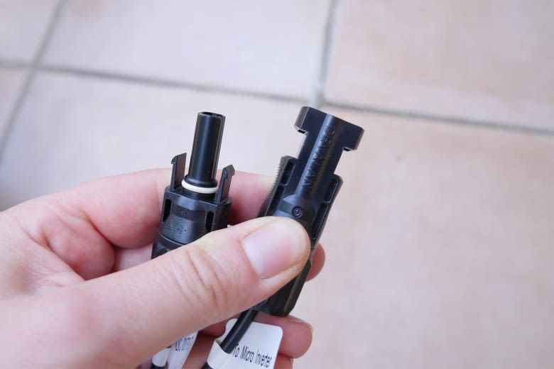 So sehen die Standard-Solarmodul-Anschlüsse normalerweise aus So sehen die Standard-Solarmodul-Anschlüsse normalerweise aus