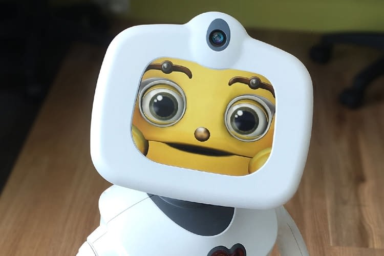 Die Mimik des kleinen Roboters wirkt erstaunlich menschlich Die Mimik des kleinen Roboters wirkt erstaunlich menschlich