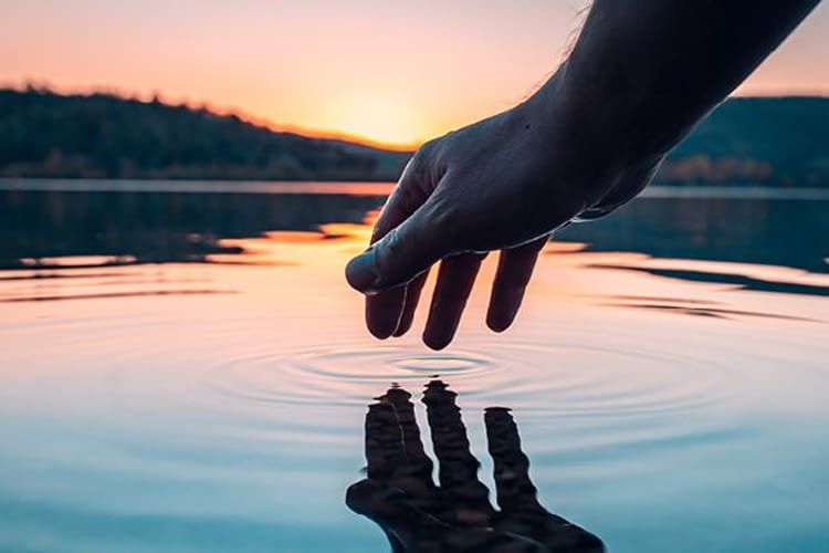 Thema der Digital Energy Conference ist die vollerneuerbare Energieversorgung Thema der Digital Energy Conference ist die vollerneuerbare Energieversorgung