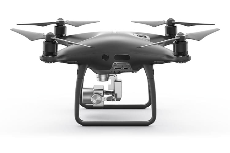 Die DJI PHANTOM 4 PRO+ V2.0 Drone richtet sich an Drohnenflug-Semi-Profis und -Experten Die DJI PHANTOM 4 PRO+ V2.0 Drone richtet sich an Drohnenflug-Semi-Profis und -Experten
