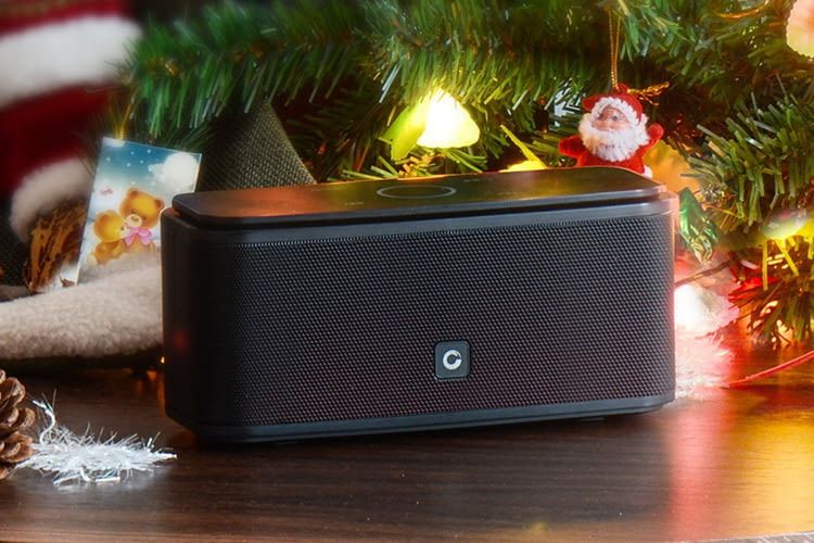 Der mobile DOSS SoundBox Bluetooth-Lautsprecher ist ein tolles Geschenk für das diesjährige Weihnachtsfest Der mobile DOSS SoundBox Bluetooth-Lautsprecher ist ein tolles Geschenk für das diesjährige Weihnachtsfest