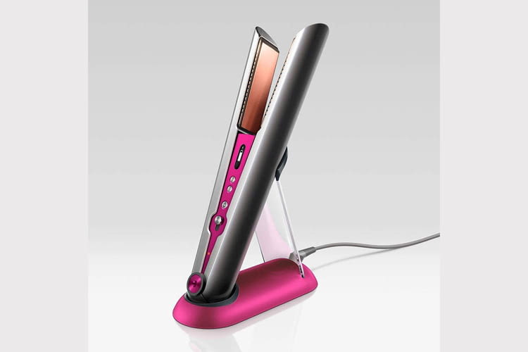 Dyson Corrale gibt es außer in Fuchsia auch noch in anderen Farbvarianten Dyson Corrale gibt es außer in Fuchsia auch noch in anderen Farbvarianten