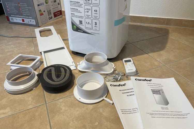 Im Lieferumfang ist alles enthalten was für den Betrieb der Klimaanlage benötigt wird Im Lieferumfang ist alles enthalten was für den Betrieb der Klimaanlage benötigt wird