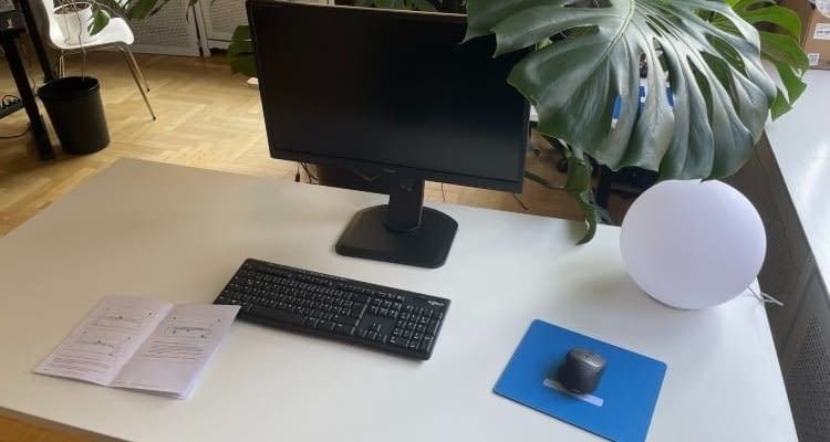 Der Desktopia Pro X ist dank einzigartiger Funktionen unser Testsieger Schreibtisch Der Desktopia Pro X ist dank einzigartiger Funktionen unser Testsieger Schreibtisch