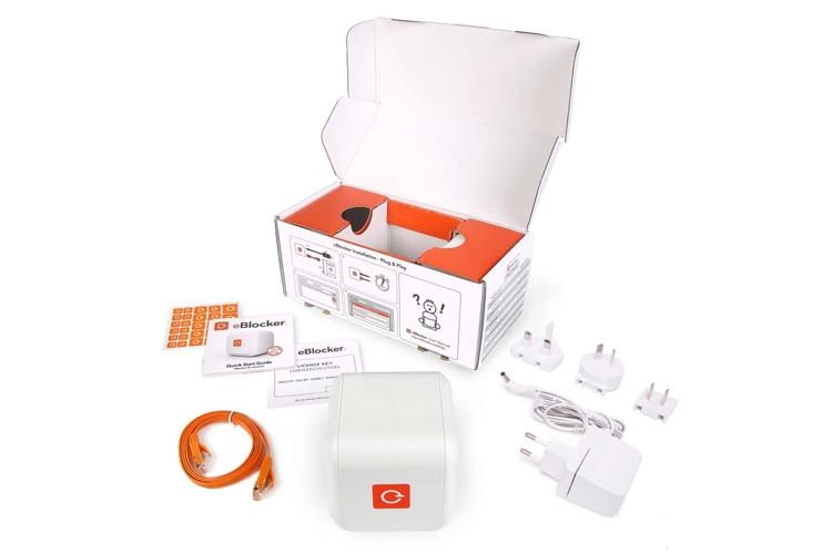 Die eBlocker Base ist 9 x 9 x 9 cm groß Die eBlocker Base ist 9 x 9 x 9 cm groß