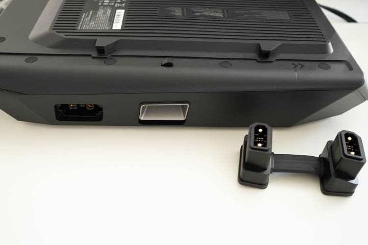 Der Zusatzakku der EcoFlow Wave 2 ist kompakt und lässt sich ohne Werkzeug direkt mit der Anlage verbinden Der Zusatzakku der EcoFlow Wave 2 ist kompakt und lässt sich ohne Werkzeug direkt mit der Anlage verbinden