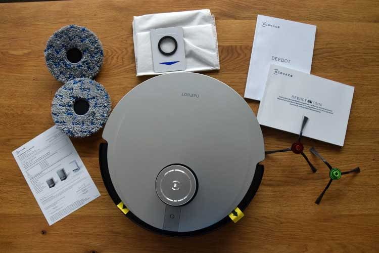 Diese Aufnahme zeigt einen Teil des umfangreichen Lieferumfangs unseres Testgeräts Diese Aufnahme zeigt einen Teil des umfangreichen Lieferumfangs unseres Testgeräts