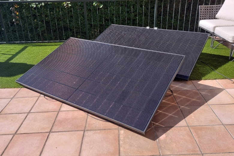 Je größer das Balkonkraftwerk ist, umso mehr lohnt sich ein Speicher Je größer das Balkonkraftwerk ist, umso mehr lohnt sich ein Speicher