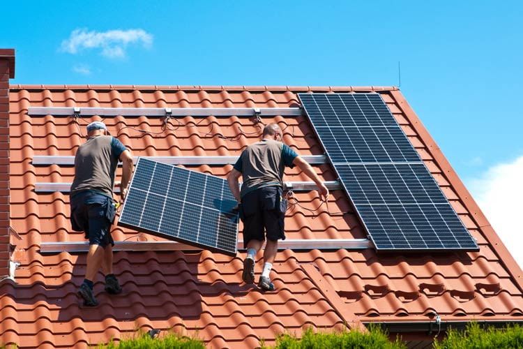 Je größer die Solarfläche ist, desto mehr bürokratischer Aufwand entsteht Je größer die Solarfläche ist, desto mehr bürokratischer Aufwand entsteht