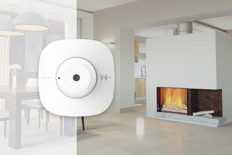 Mit einem intelligenten Rauchmelder lassen sich Brände noch schneller bemerken Mit einem intelligenten Rauchmelder lassen sich Brände noch schneller bemerken