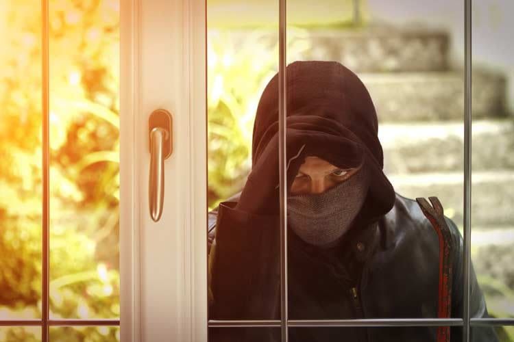 Bewegungsmelder schlagen Alarm, bevor es zur Sachbeschädigung kommt Bewegungsmelder schlagen Alarm, bevor es zur Sachbeschädigung kommt