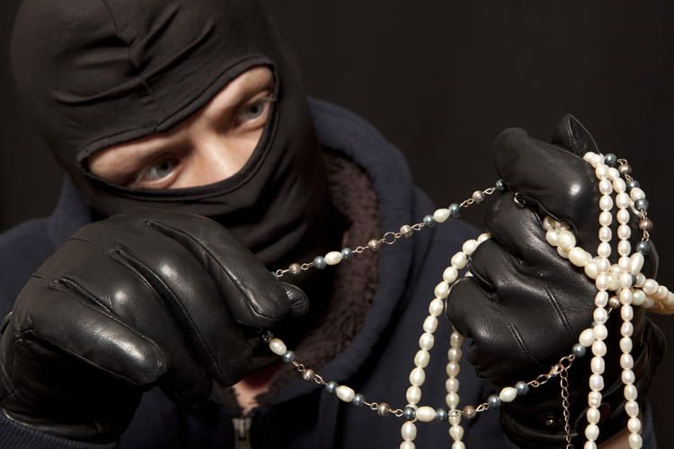 Einbrecher wissen genau, wo sie suchen müssen Einbrecher wissen genau, wo sie suchen müssen