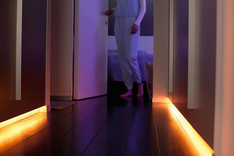 Egal ob Philips Hue LightStrip oder LightStrip+ die Farbauswahl ist bei beiden gleich groß Egal ob Philips Hue LightStrip oder LightStrip+ die Farbauswahl ist bei beiden gleich groß