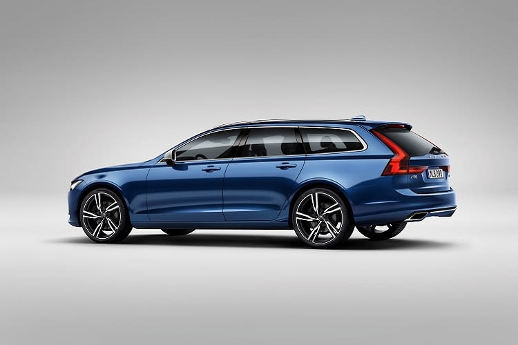 An der Steckdose zu Hause ist der Volvo V90 in maximal 7 Stunden wieder aufgeladen An der Steckdose zu Hause ist der Volvo V90 in maximal 7 Stunden wieder aufgeladen