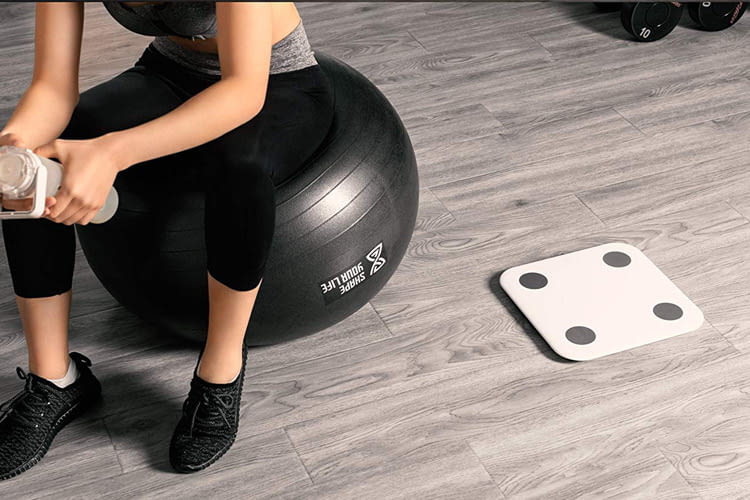 Die robuste Bluetooth-Waage hält einer Belastung von bis zu 150 Kilogramm stand Die robuste Bluetooth-Waage hält einer Belastung von bis zu 150 Kilogramm stand