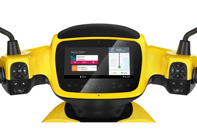 Mehr Sicherheit im Verkehr dank eingebautem Display im Etergo E-Roller Mehr Sicherheit im Verkehr dank eingebautem Display im Etergo E-Roller