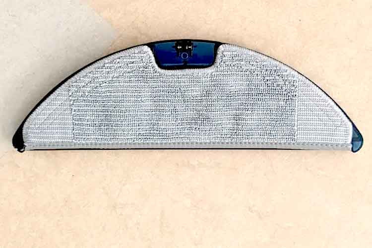 Das Wischmodul besteht aus einem Wassertank und wiederverwendbaren Mopp-Tuch Das Wischmodul besteht aus einem Wassertank und wiederverwendbaren Mopp-Tuch